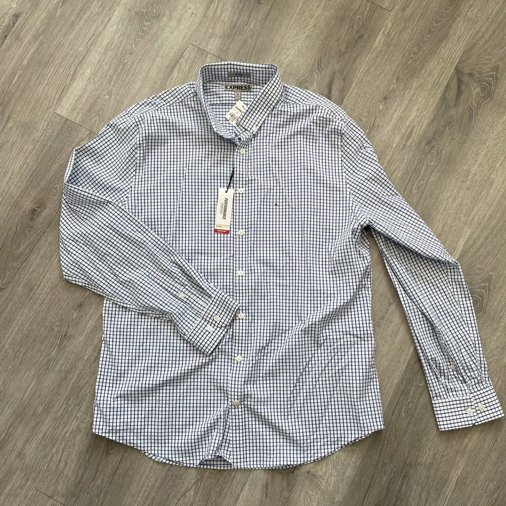 Express fitted button down